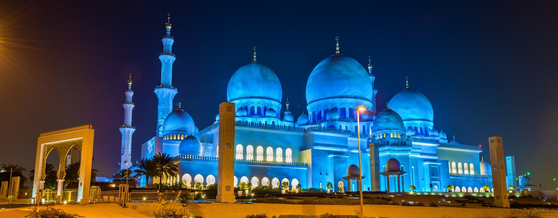 Amazing Night View Of Sheikh Zayed Grand Mosque In Abu Dhabi