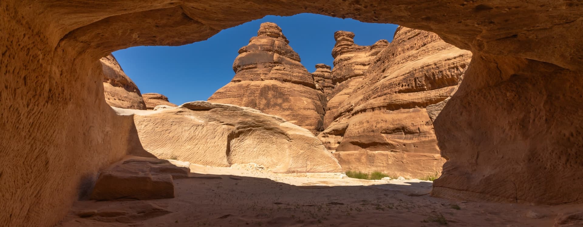 Beautiful tourist destination of desert landscape in al ula, saudi arabia