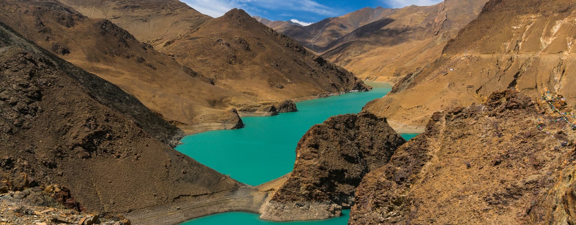 Stunning view of Yamdrok Lake, Tibet