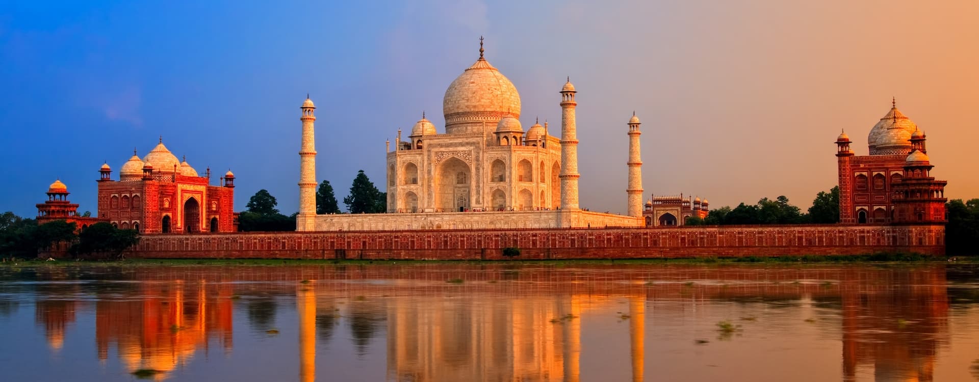 Beautiful View Of Taj Mahal Agra India